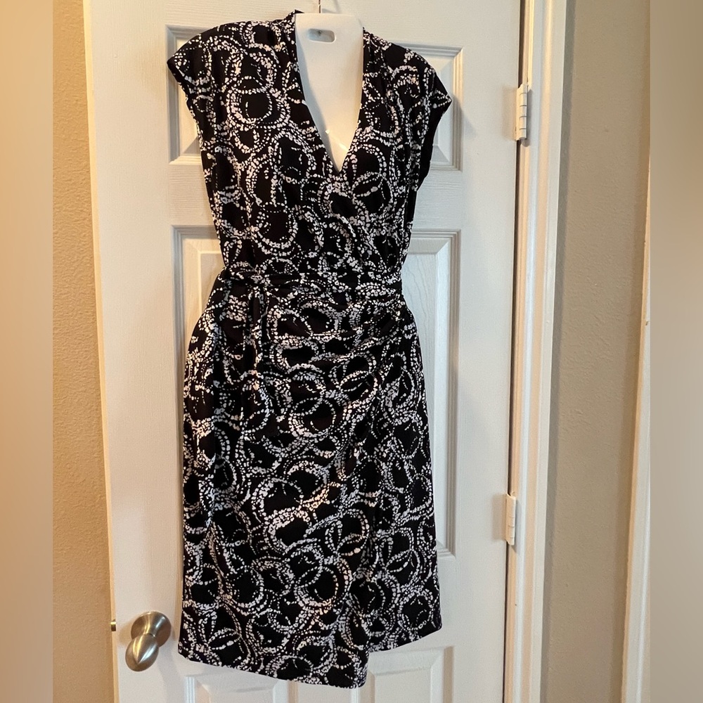 Jones wear dress B/W Wrap dress